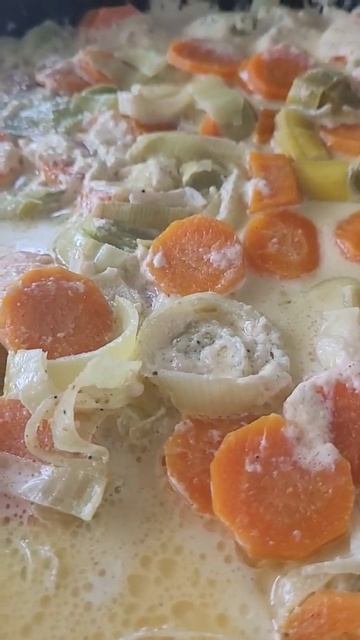 pattes au saumon crème fraîche poireaux смотреть онлайн