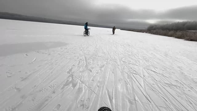 Механизированная Бригада проникает через озеро в Мастерскую Управления Сенеж.Что там происходит? смотреть онлайн