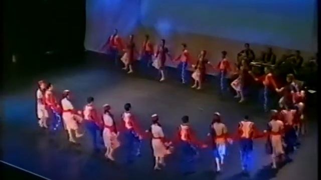 Kochari Ververi | Hamazkaine Armenian Sydney Dance Ensemble смотреть онлайн