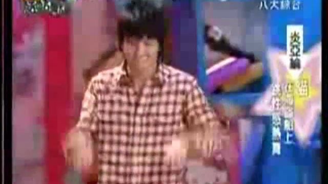 Aaron and Hebe MV смотреть онлайн