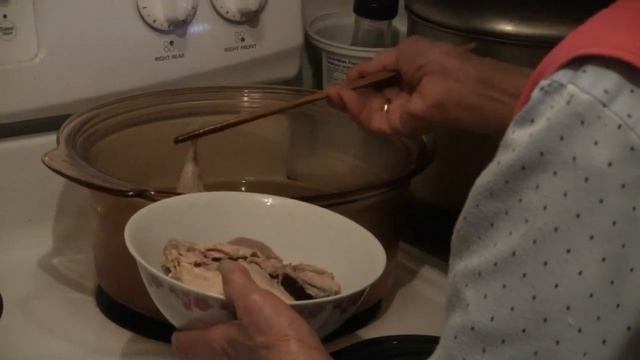Chicken Herbal Soup (Traditional Chinese Recipe) смотреть онлайн