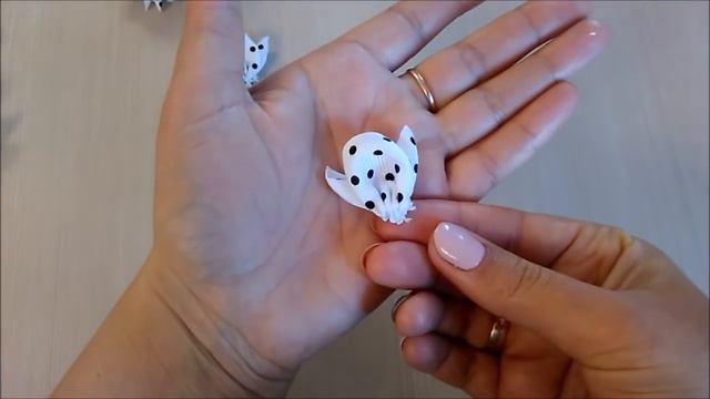 Красивые бантики в горох из репса МК Канзаши / Beautiful hair clips from reps / Fitas para o cabelo смотреть онлайн