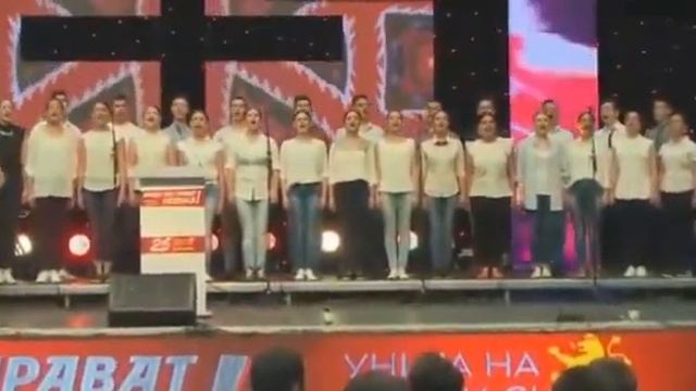 Ансамбл Македонија. Со маки сум се родила -Кога падна на Пирина-Ја излези Ѓурѓо-Земјо Македонска смотреть онлайн