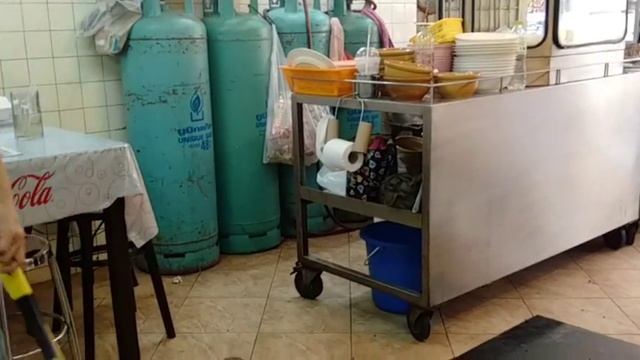 The FlyTerminator - Bangkok Thailand, Sukhumvit Soi 23 смотреть онлайн