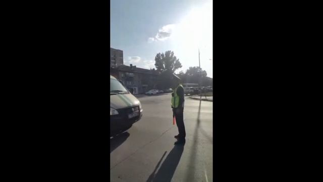 Оралдық дөрекі полицей смотреть онлайн