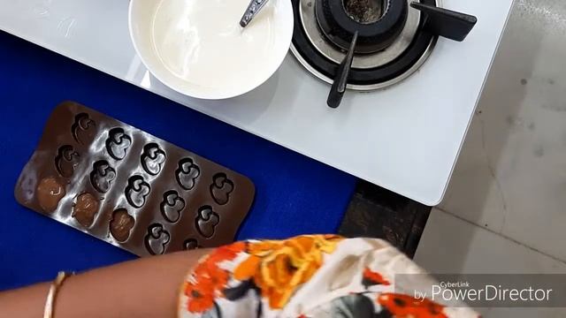 Easy Peesy😍 Homemade Chocolate Recipe 😋|Mom's Kitchen смотреть онлайн