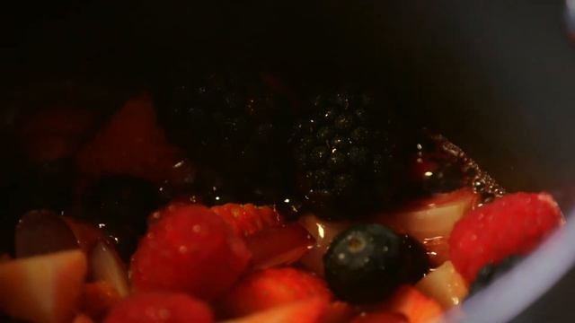 My Market Kitchen episode 10: Berry grape jam & macadamia nut butter смотреть онлайн