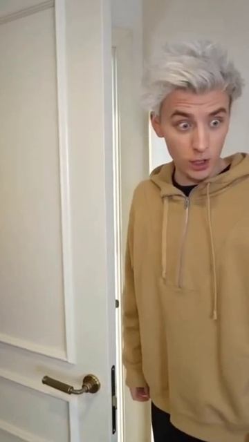 ПРЯТКИ в ПрЕдМеТаХ . смотреть онлайн