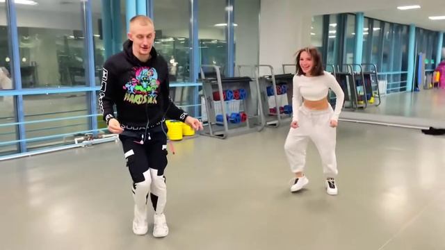 Galibri & Mavik - Чак Норрис - Танец 2.0 (@jeny_miki & Vova Legend) смотреть онлайн