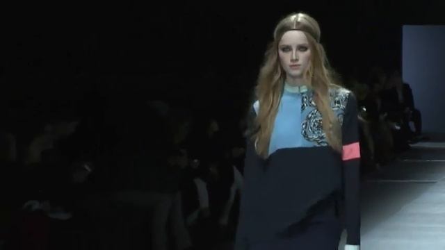 Gigi's Wardrobe Malfunction At Versace