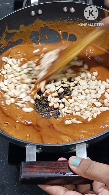 peanut chikki recipe मूंगफली गुड़ की चिक्की peanut chikki #shorts #youtubeshorts смотреть онлайн