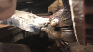 Кто стучит? Диагностика подвески и замена шаровой опоры на Hyundai i30/Kia Ceed
