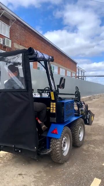 Вперед и с песней...) #погрузчик #минипогрузчик #пермь #лучший смотреть онлайн