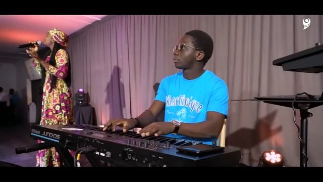 Court témoignage d'ANNA TEKO + chants смотреть онлайн