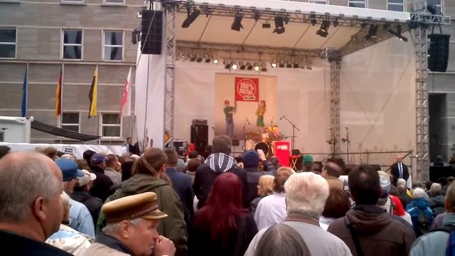 Rede Gregor Gysi 18.09. Halle(Markt) 2.Teil смотреть онлайн