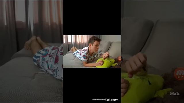 Реакция на мака младший брат против старшего смотреть онлайн