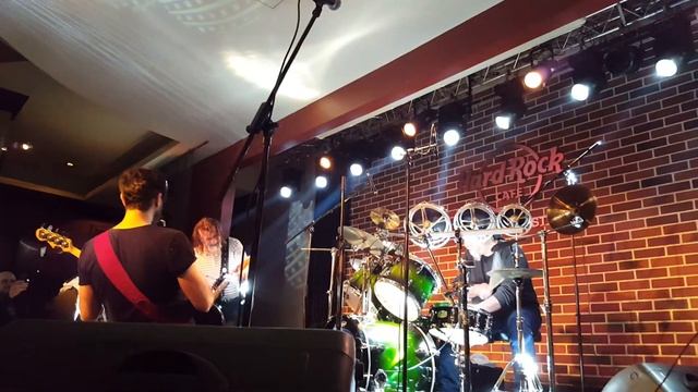 Timpuri Noi - Catran [Hard Rock Cafe Ianuarie 2018] смотреть онлайн