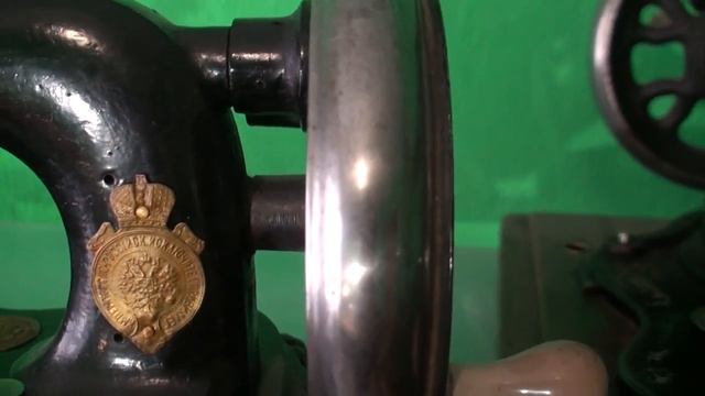 Колекция детских и взрослых швейных машин. смотреть онлайн