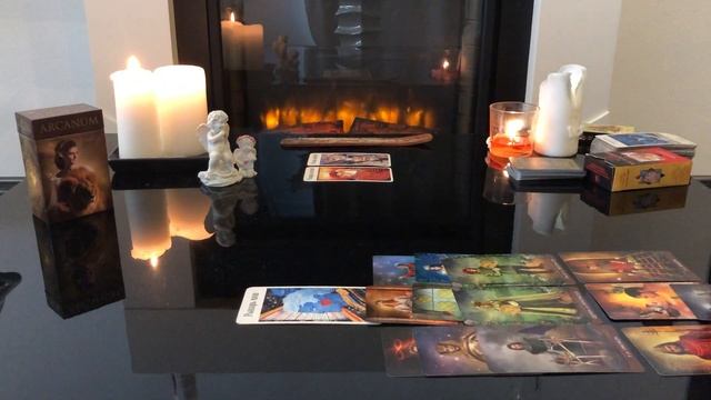 4 короля! Что думает? Что будет делать? Таро расклад! смотреть онлайн