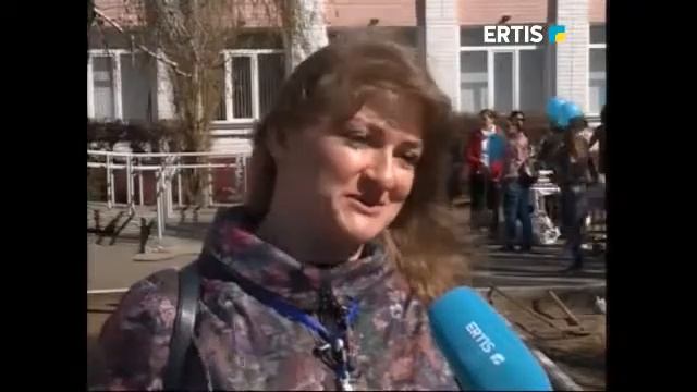 ПЕРВОКЛАССНИКИ ШКОЛЫ №9 ВЫСАДИЛИ 80 САЖЕНЦЕВ смотреть онлайн