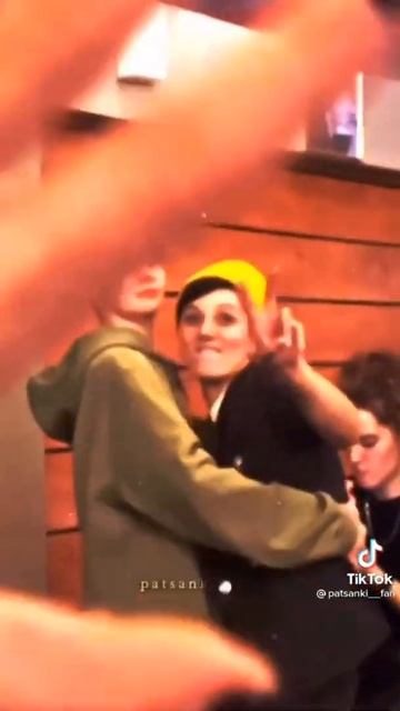 тихая и Таня дружат и любят друг друга смотреть онлайн