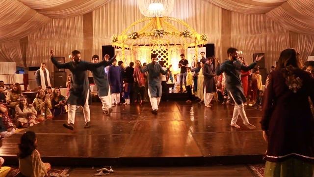 Dholi Taro Dhol baaje Mehndi Dance Video смотреть онлайн
