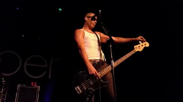 PEPPER LIVE ILLUMINATE + POINT & SHOOT!! смотреть онлайн