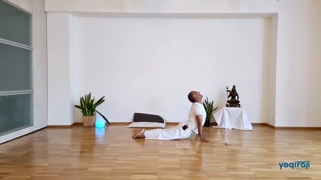 Yoga online: il Saluto al sole - Surya Namaskar смотреть онлайн