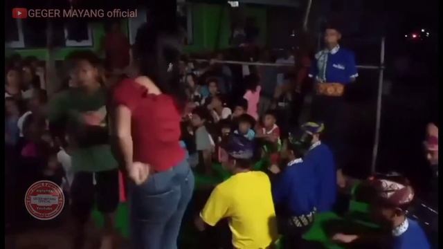 Seruuu||Joget Ale Ale ini di prebut kan saat bejogetan di gilii buwun смотреть онлайн