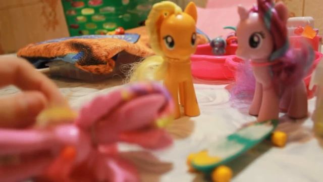 Пони в лагере 1 часть. Пони сериал. Видео с игрушками май литл пони. смотреть онлайн