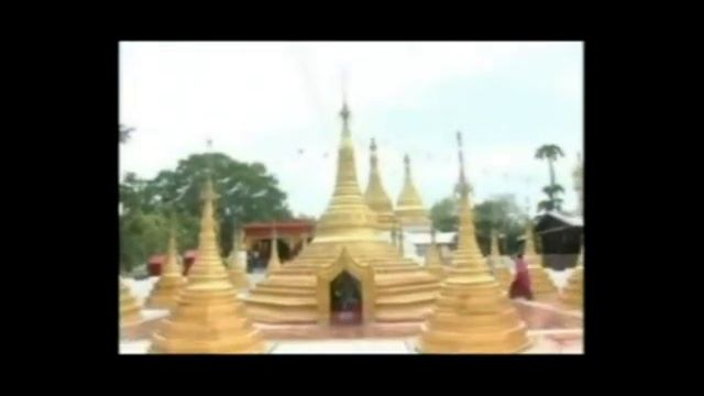 Blooming of lotus flowers near Maha Bodhi Tree planted by Shin Arahan in Myanmar / Burma. смотреть онлайн