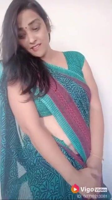 Fat Aunty sexy navel - Sexy aunty navel holl - video navel aunty sexy waist hips смотреть онлайн