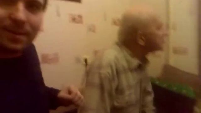 Г.Каз-ь!-Я Олег С Дедом Рафаилом!-Весело-Поем!-Таких Как Я Мужчин!-Ладонями По Коленкам Ритм Отстук смотреть онлайн