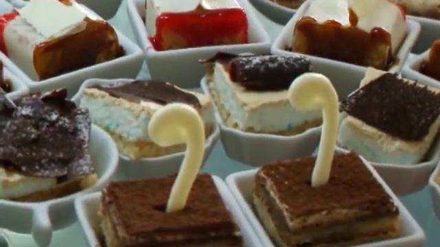 CHEF RAMAZAN KIR PASTANE BÜFE 12.AVI смотреть онлайн