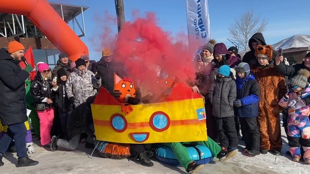 Эффектные спуски креативных санок. смотреть онлайн