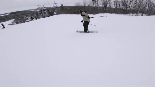 ''SUPERVIEW'' A B-dog Bone (Трюки на лыжах)