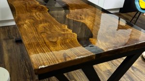 Стол из эпоксидной смолы и карагача. Как это делается