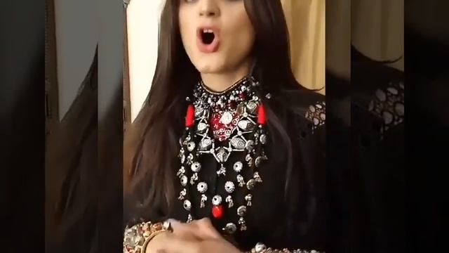 Hira Mani hot Ramp Walk And Video Message смотреть онлайн