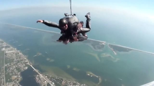 Skydive Sebastian Kaley's Skydive смотреть онлайн