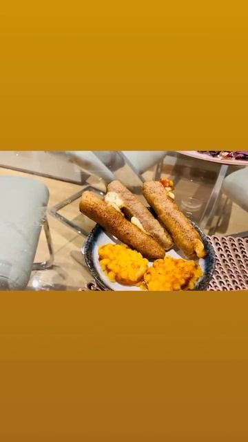 Ensalada de quinoa con salmón ahumado y aguacate смотреть онлайн