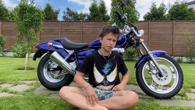 Honda Magna Fifty смотреть онлайн
