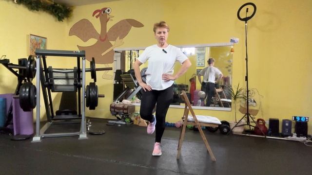 Лечебная гимнастика с миниболом смотреть онлайн