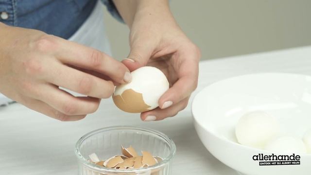 Snelle eggs benedict met asperges en zalm - Allerhande смотреть онлайн