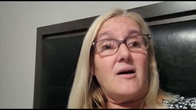 White Jamaican says Jamaican Fruit and Vegetables Sweet смотреть онлайн