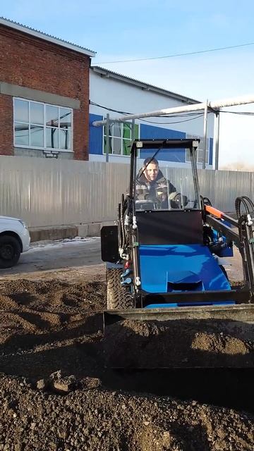 Обед или работа? #погрузчик #минипогрузчик #пермь #shorts смотреть онлайн