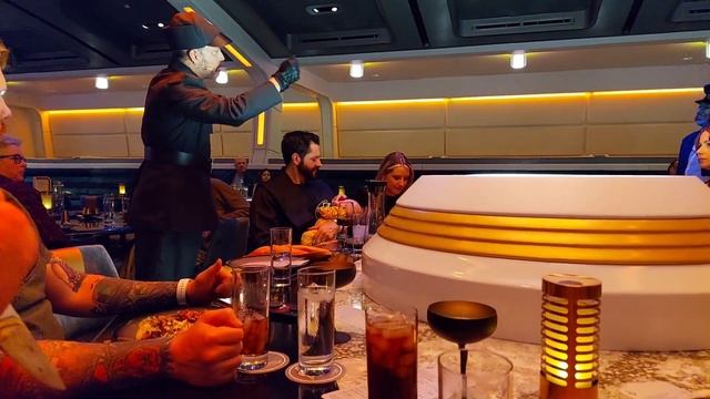 May 8, 2023 Captain's Table on the Galactic Starcruiser смотреть онлайн