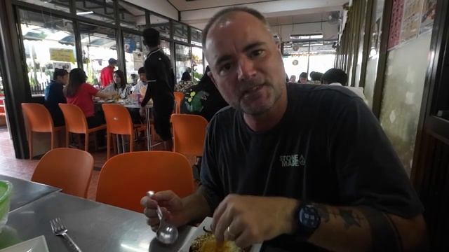 GIANT PRAWNS IN AYUTTHAYA - THESE GUYS ARE MASSIVE   Ayuttaya, Thailand 🇹🇭