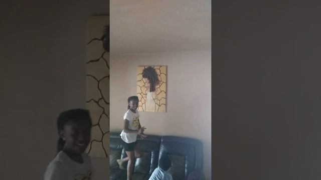 Tickling game ( GONE WRONG) смотреть онлайн