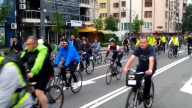 Най-голямото велошествие правено досега в Бургас смотреть онлайн