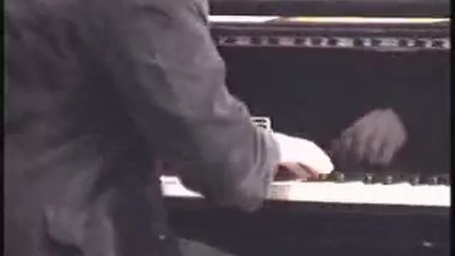 Alex Kruglov, Alex Nadzharov - "So What?" (M.Davis) смотреть онлайн